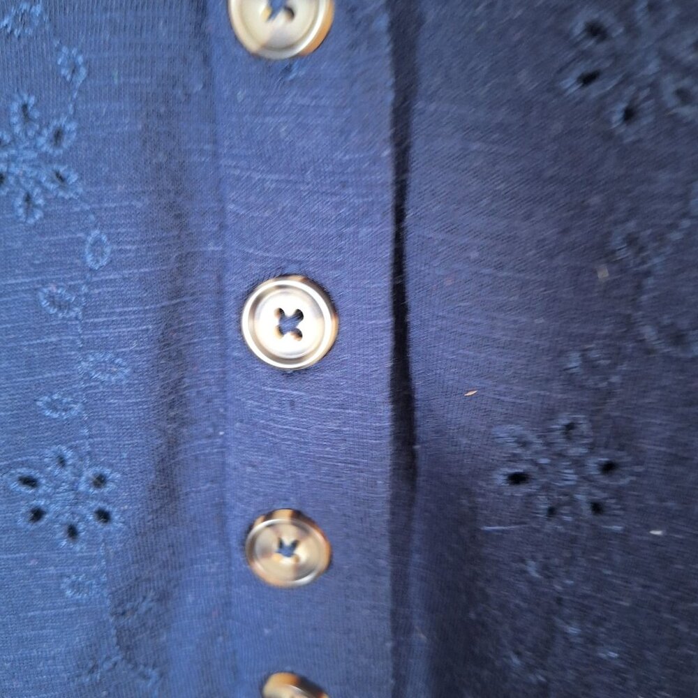 Torrid Blue Sleeveless Button Shirt size 2 - Picture 5 of 6